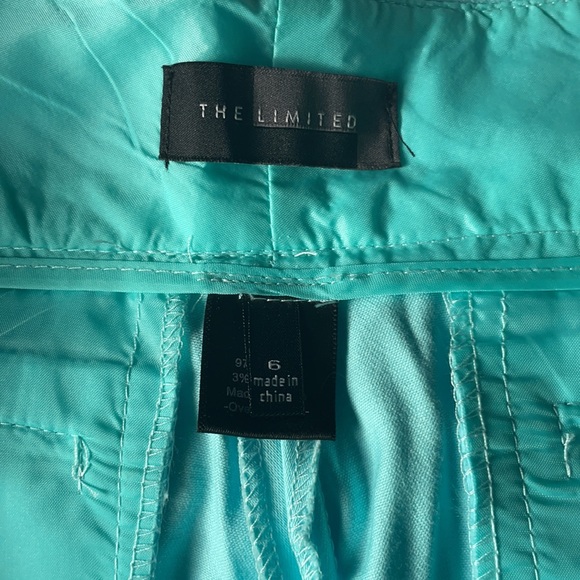 Shorts - Picture 3 of 4